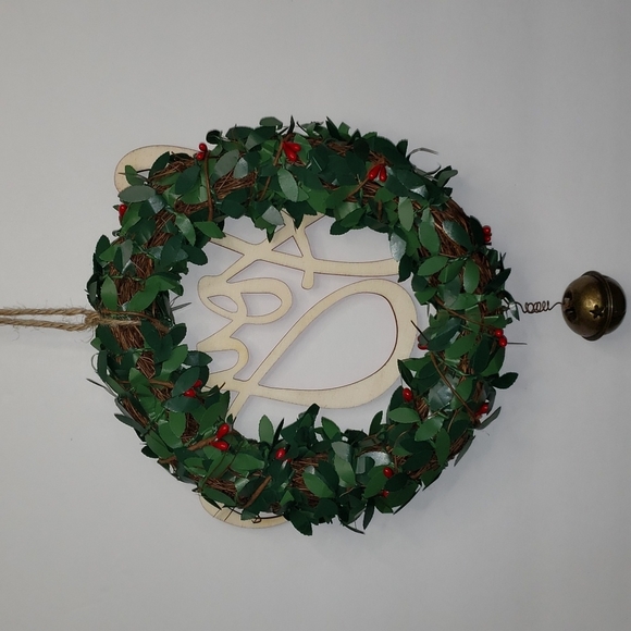 NWOT- Boxwood Wreath with Joy, 8" - Picture 5 of 6